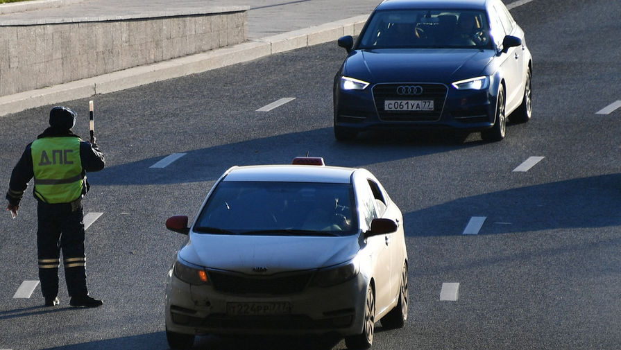 ГИБДД сообщила о «сплошных проверках» водителей на дорогах