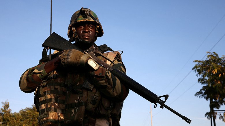 Африканская страна допустила возможность военного вторжения — Новости Mail.ru